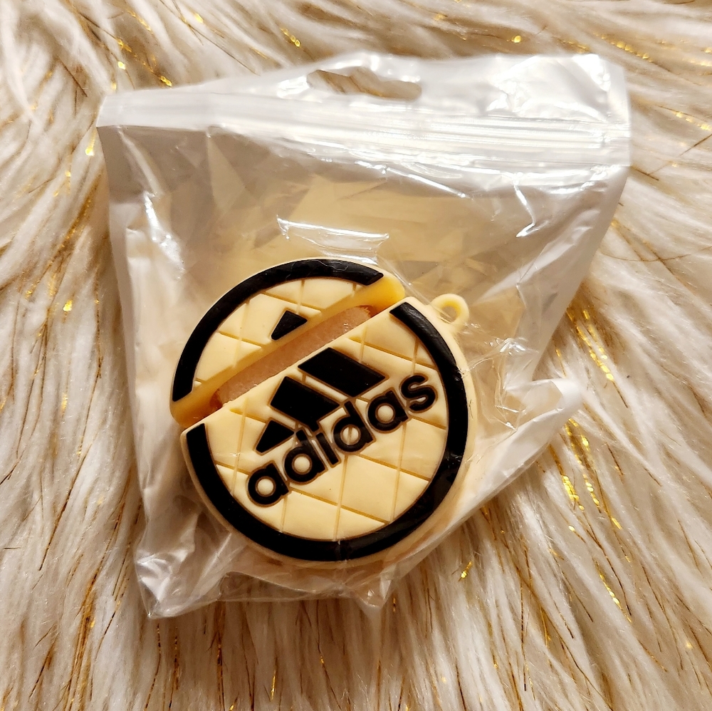 AirPods Case - Picture 4 of 4